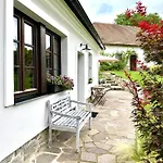 Relax Na Statku U Orlicke Prehrady Apartament *