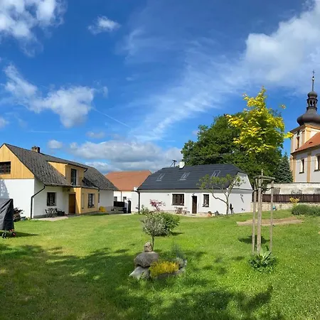 아파트 Relax Na Statku U Orlicke Prehrady Klucenice