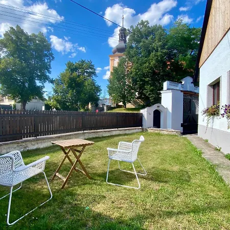 Relax Na Statku U Orlicke Prehrady 아파트 *